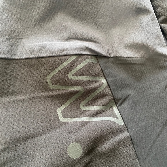 Lululemon X Wilderness Escape and Explore Collared Long Sleeve! - Picture 4 of 7